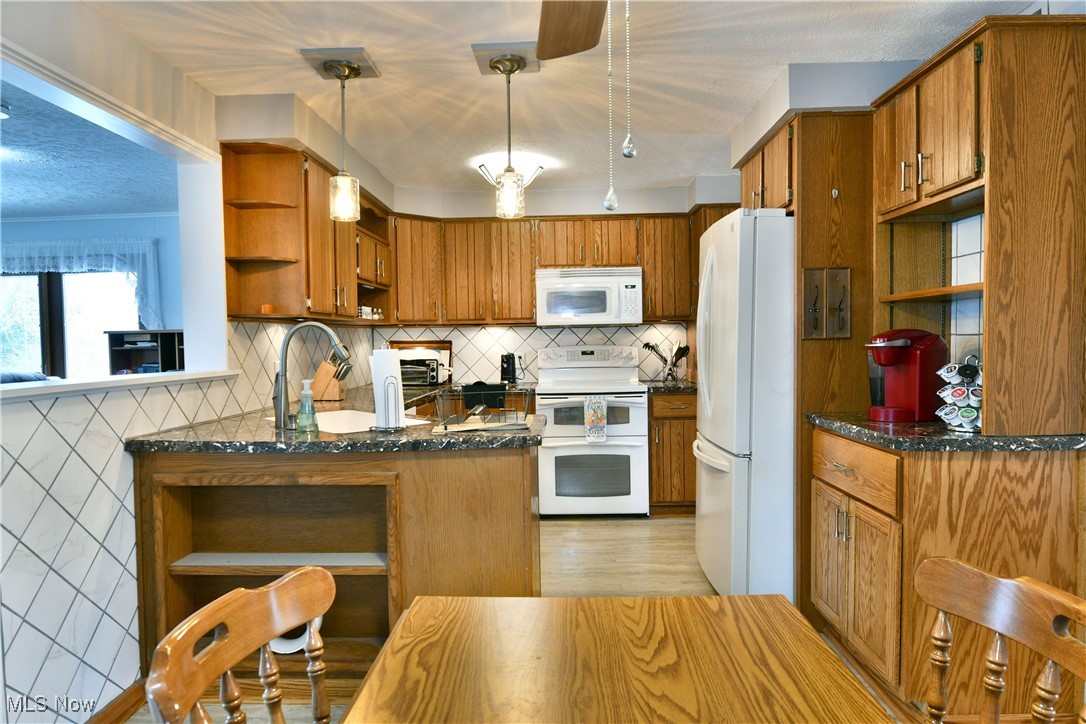 8094 Castle Rock Drive, Warren, Ohio image 13