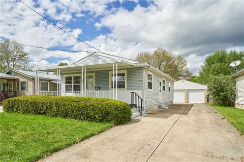 Homes For Sale - 1451 Grand Boulevard<br/> Barberton, OH 44203