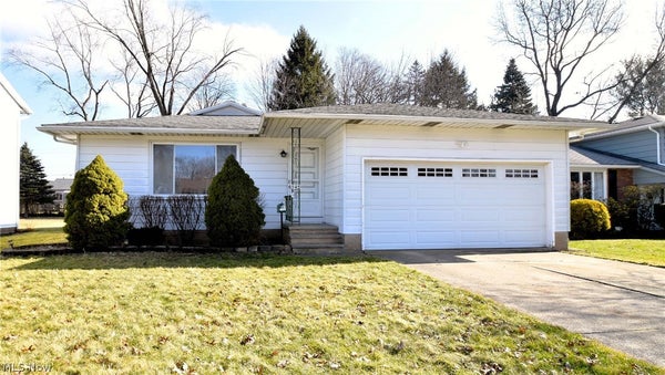 6545 ARBORDALE AVE, SOLON, OH 44139 - Image 0fb543042c2e66ffbf9250ca010dd7a8/2706416531