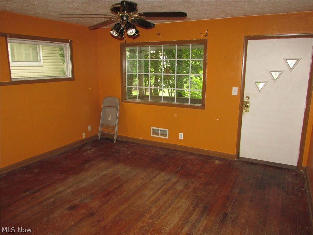 Kneale - Residential