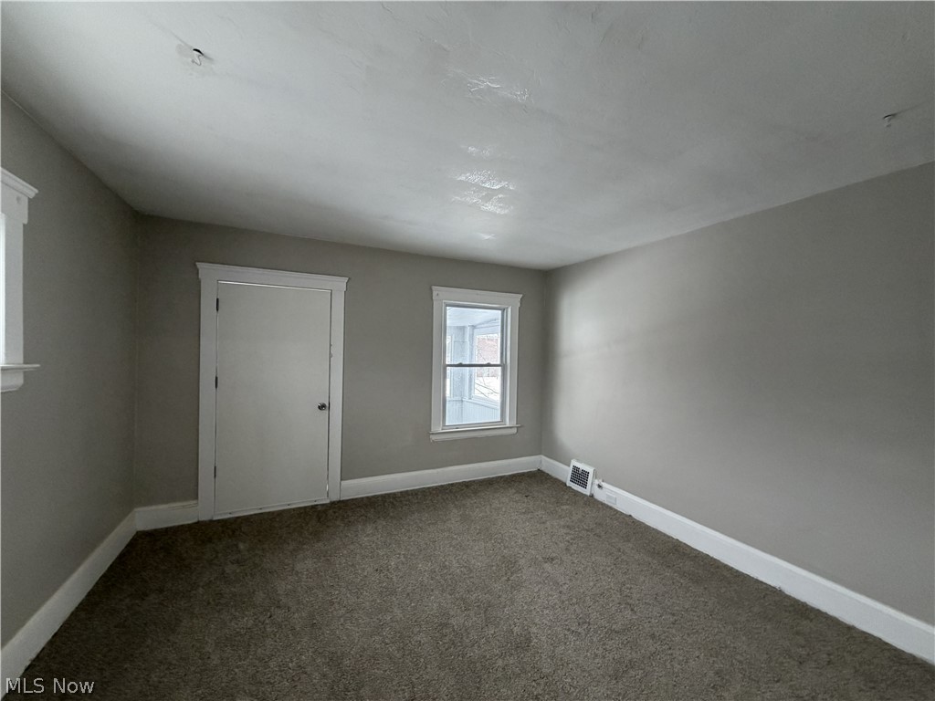 15340 Yorick Avenue 2nd floor