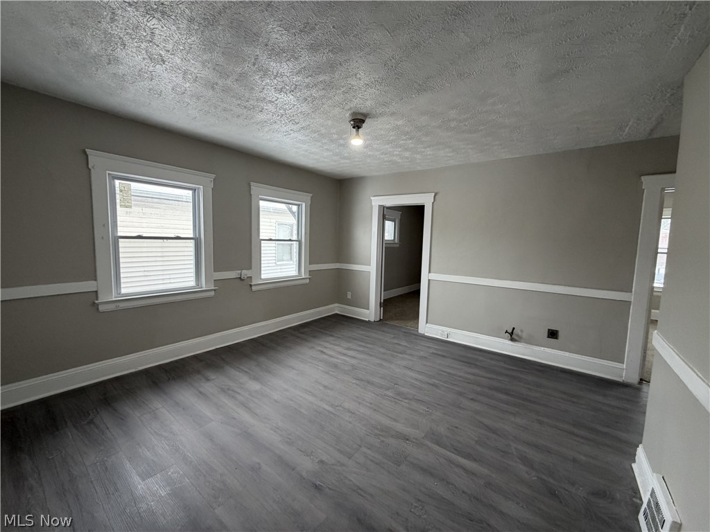 15340 Yorick Avenue 2nd floor