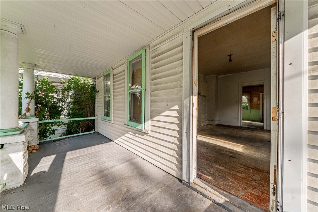 2908 Roanoke Avenue