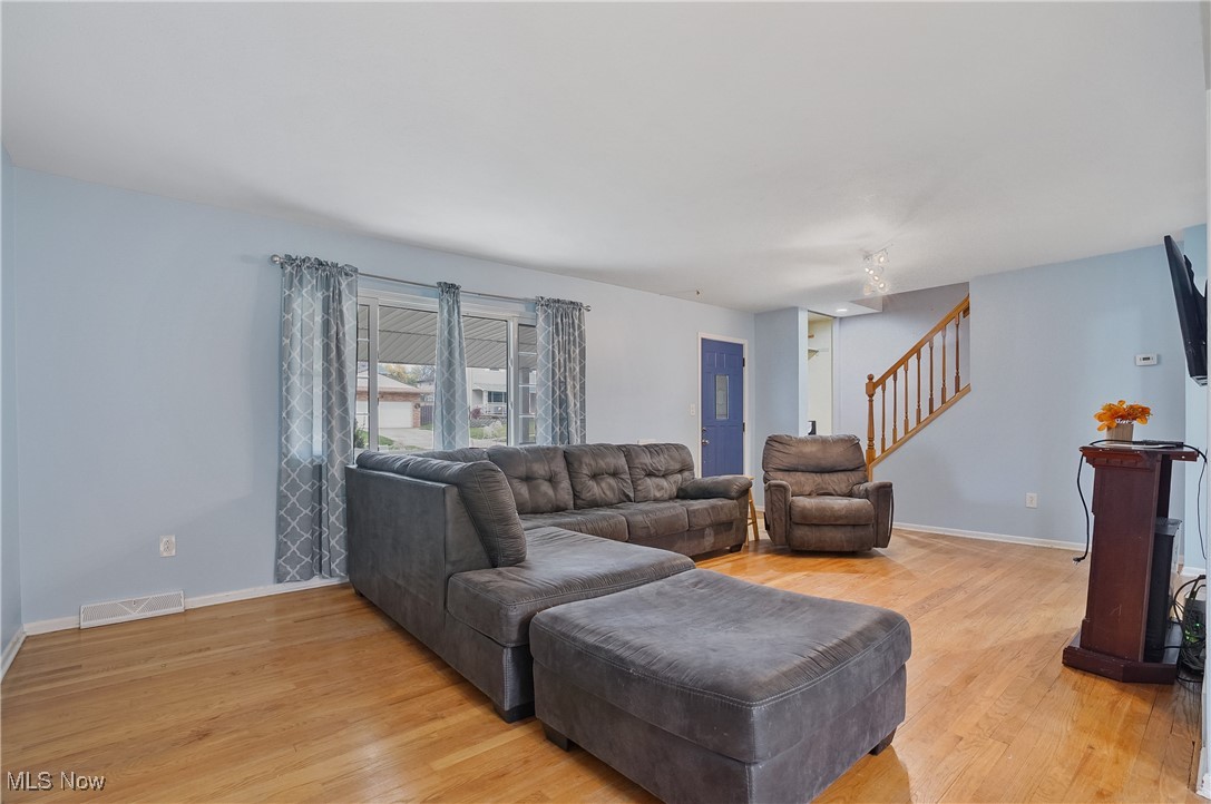 4901 Woodbury Hills Drive