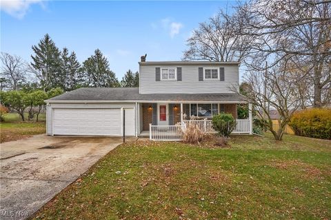4901 Woodbury Hills Drive Parma OH 44134