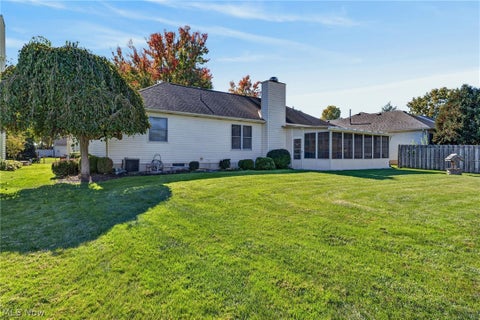 Tiny photo for 5900 S Mayflower Drive, Lorain, OH 44053 (MLS # 5254062)