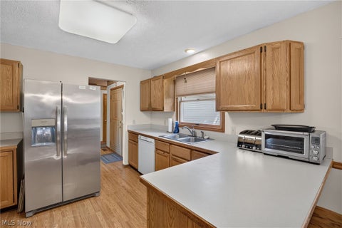 Tiny photo for 5900 S Mayflower Drive, Lorain, OH 44053 (MLS # 5254062)