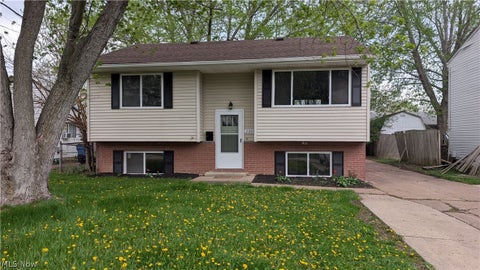 Homes For Sale - 2201 Randall Street<br/> Lorain, OH 44052