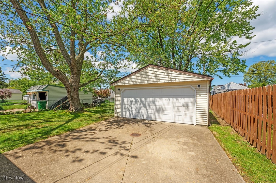 29527 Bruce Drive, Willowick, Ohio image 24