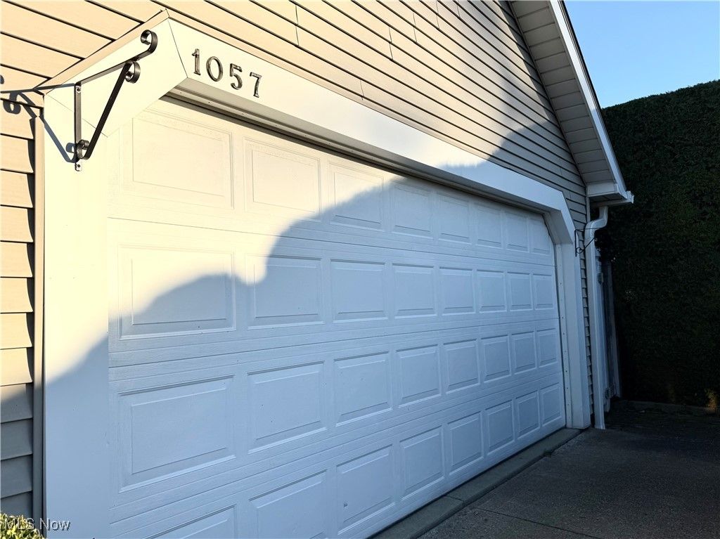 Photo of 1057 Valley Creek Drive, Eastlake, OH 44095 (MLS # 5168312)