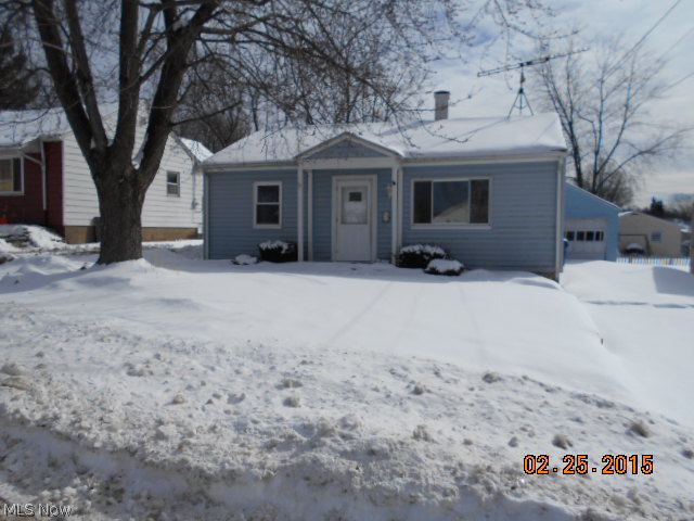 Little slab ranch in Barberton. This could be a great investment for rental or fixer upper for first time home owner. Priced to sell. Fixer upper in Akron Ohio. Selling as. Buyer will be responsible for all inspections and due diligence. Seller will make no repairs or concessions. Proof of funds with all offers.