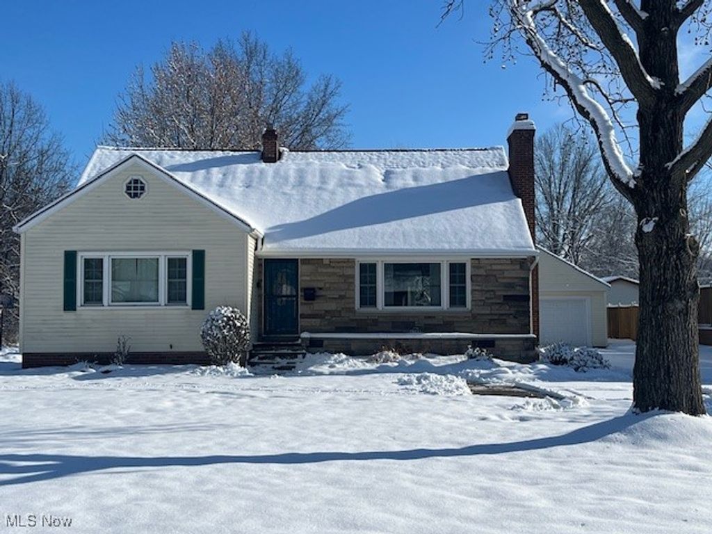 Photo of 1789 Clague Road, Westlake, OH 44145 (MLS # 5175205)
