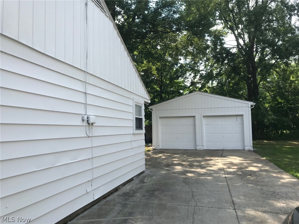 Circle Drive - Residential