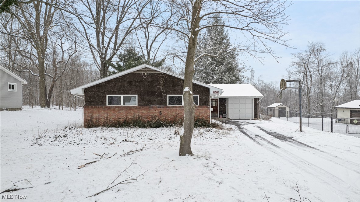 7655 Connelly Road, Hubbard, Ohio image 2