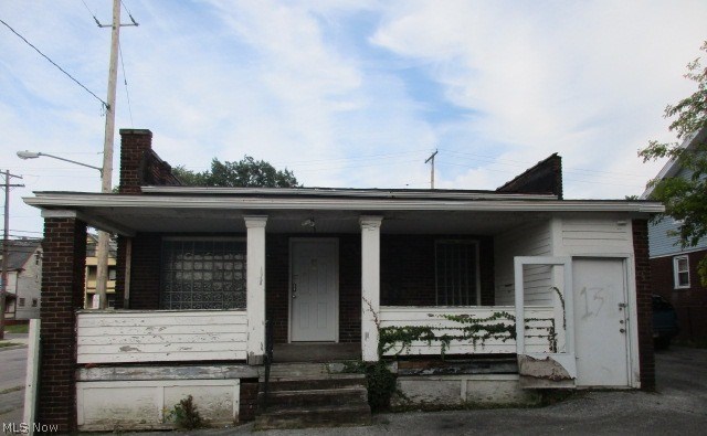 REO Property, Property Sold AS-IS W/O Repair, Warranty or Seller Disclosure. The Listing Broker & Seller make no guarantees as to the accuracy of information herein; Buyer or Buyer’s Agent is responsible for utility activation related to inspections, Water activation not authorized; air pressure test only.