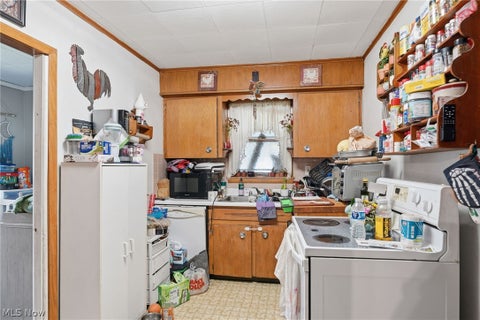 Tiny photo for 113 15th Street NW, Barberton, OH 44203 (MLS # 5210246)