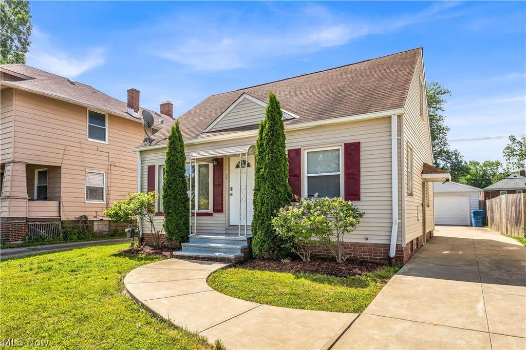 Photo of 2411 Brookdale Avenue, Parma, OH 44134 (MLS # 5219222)