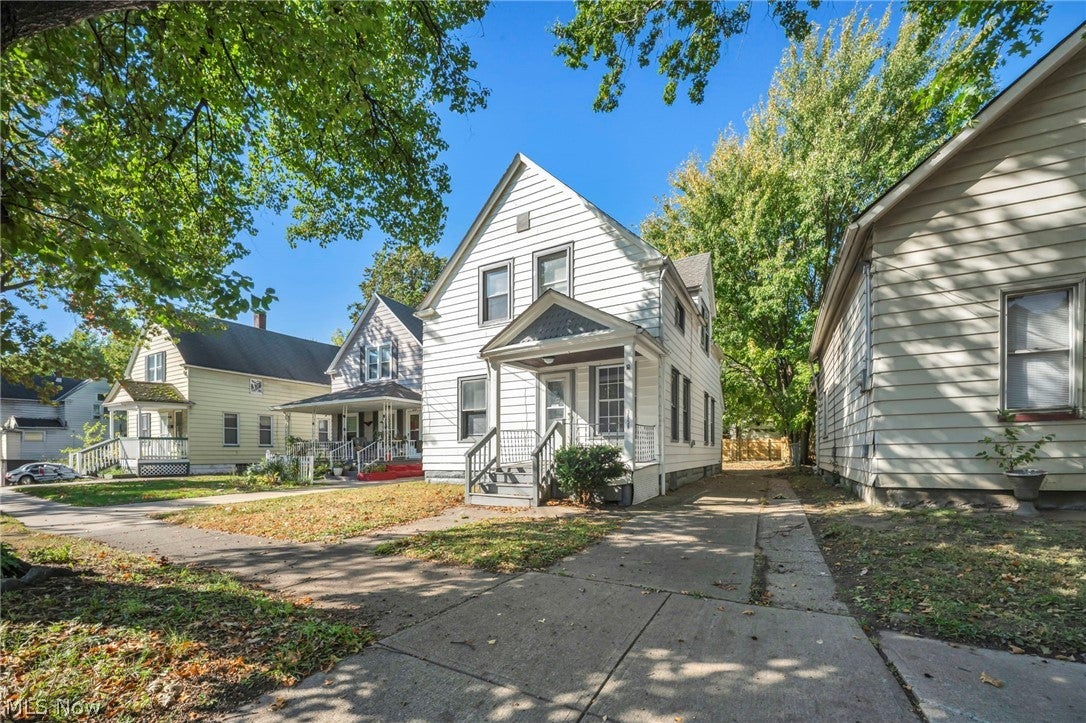 3658 E 55th Street