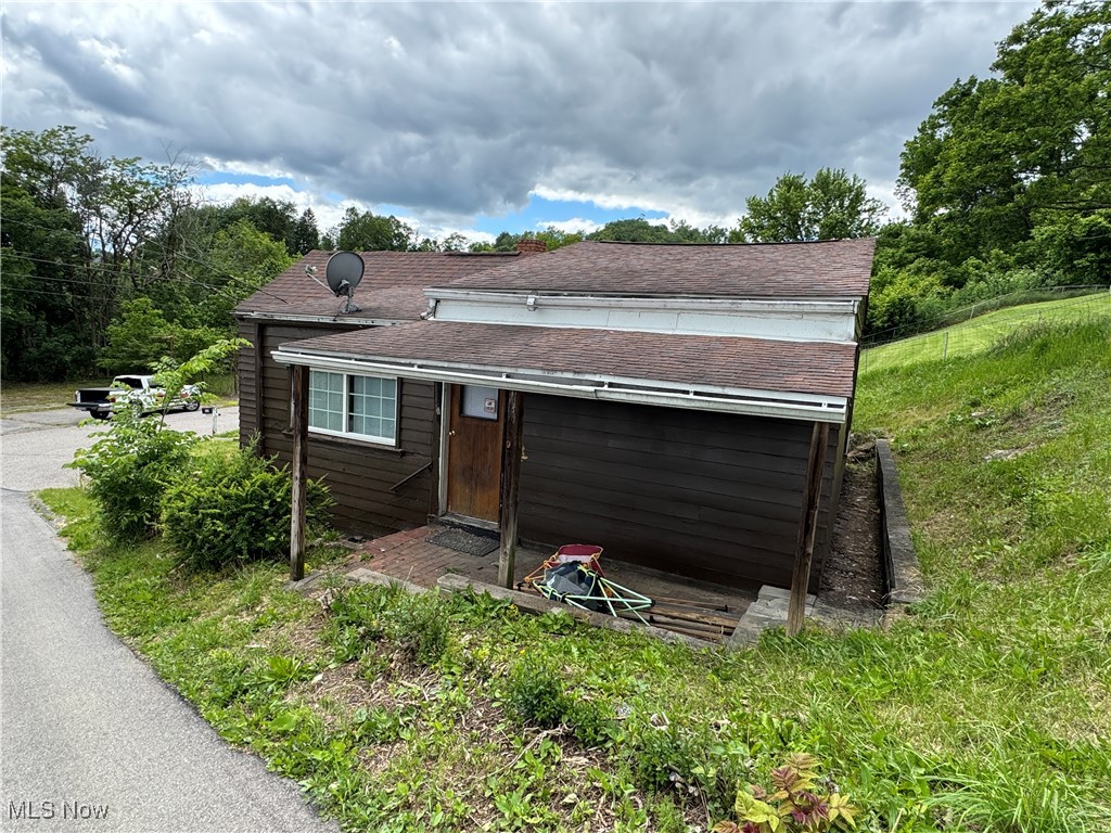 608 Columbus Avenue, Martins Ferry, Ohio image 6