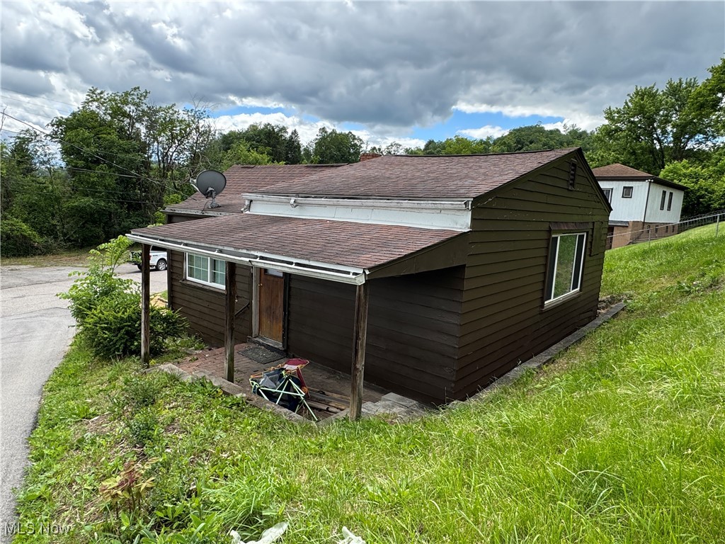608 Columbus Avenue, Martins Ferry, Ohio image 7