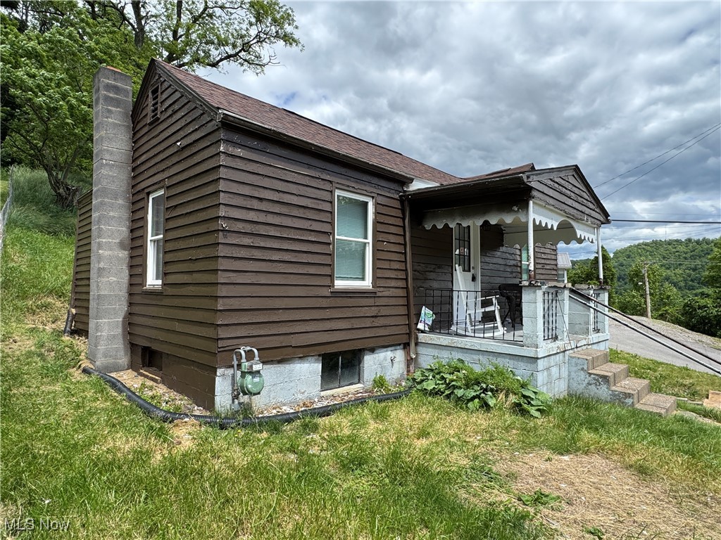 608 Columbus Avenue, Martins Ferry, Ohio image 1