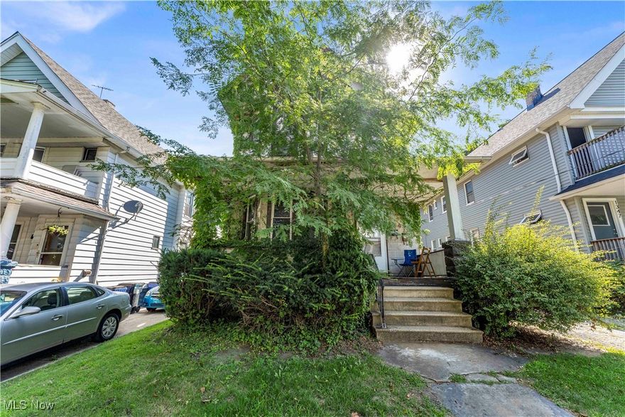 1345 W 61ST ST | DN, Cleveland - Spacious 2 bed 1 bath multi-family home! //

$ 1065 rent / $ 1065 deposit //
$49 application fee per adult //
1-2 pets OK with approved PetScreening and PetFee.(Some breed restrictions apply per HUD guidelines). //
NO SMOKING //
1 time $149 non-refundable set up fee paid at lease signing //

$30/month required resident benefit package; can include personal property/liability insurance for an additional $5/month for $35/month total. //

All applicants are required to fill out a PetScreening application, found on our website directly on the application before being processed. Even if you have NO pets - this application must be filled out. One time, non-refundable pet fee of $200-500 per animal applies to all pets & must be paid prior to or when you pay your first month rent. (No fee for qualified assistance animals). //

Our application is processed through secure site: Findigs, and they require ID and income verification. Without this, your application will not be processed. They offer 24/7 chat support on their application directly if you have any questions. //

BEDROOMS: 2 //
BATHROOMS: 1 //
APPLIANCES PROVIDED: Fridge and dishwasher //
UTILITIES / RESIDENT RESPONSIBILITY: Resident pays gas and electric and is responsible for snow removal. //
Serious inquiries only.