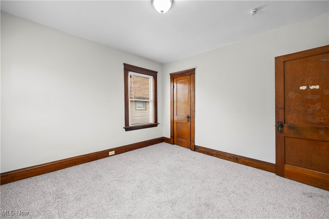 Conger Helper Realty Lorain Heights - Residential