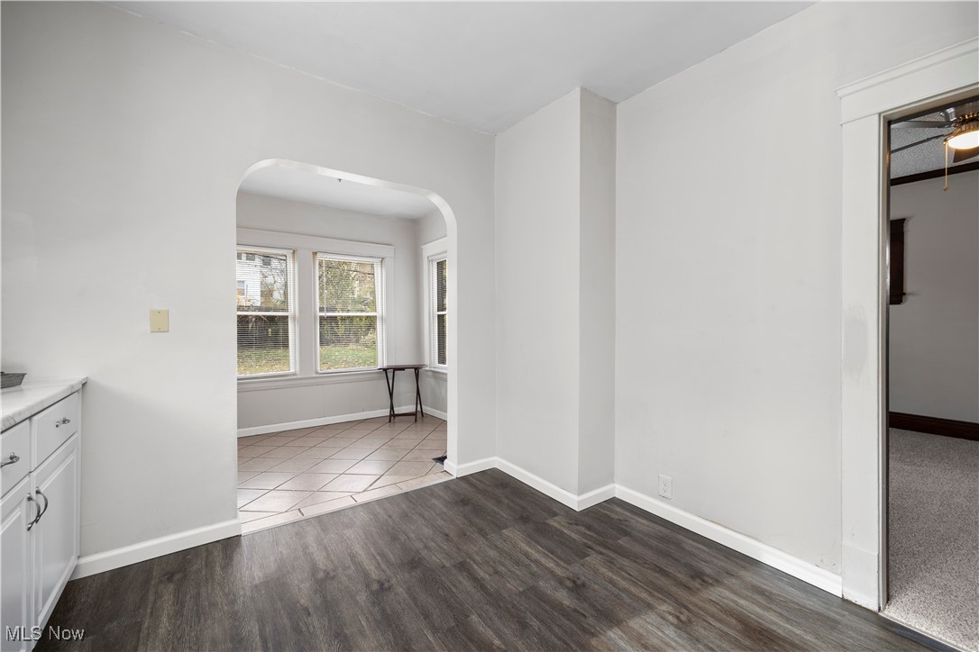 Conger Helper Realty Lorain Heights - Residential