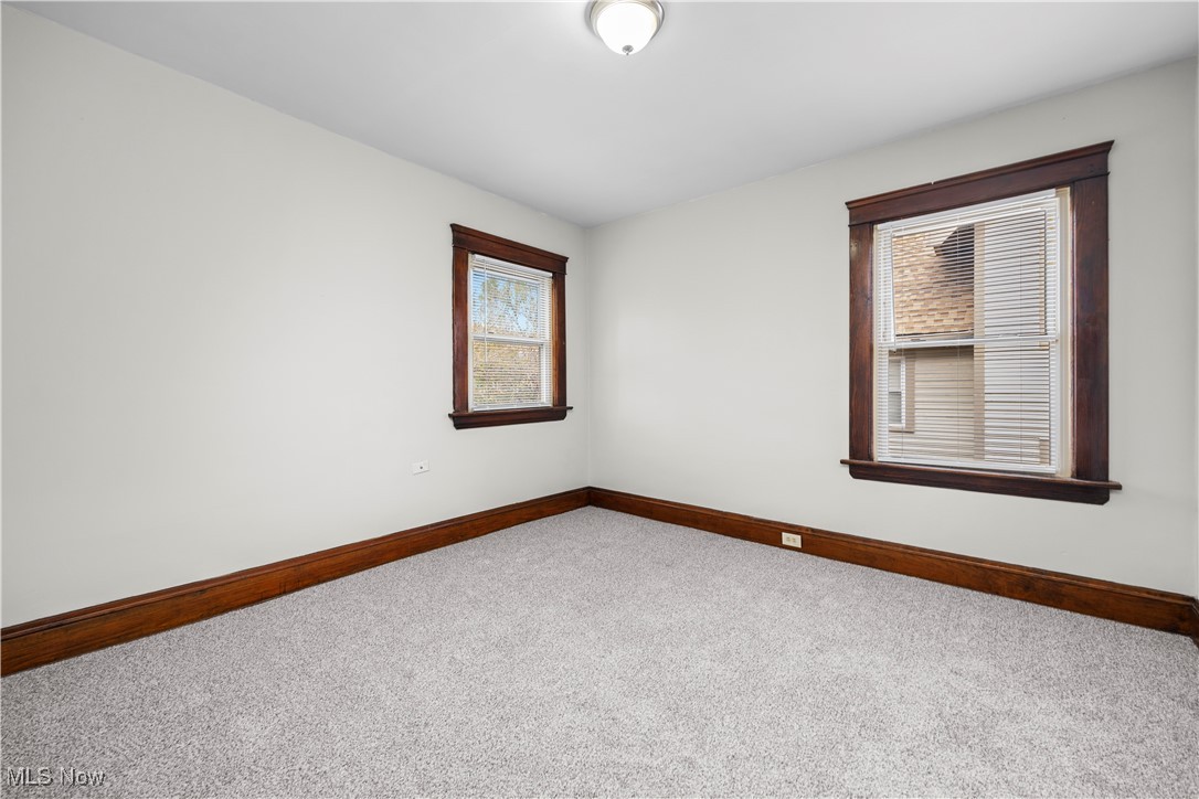 Conger Helper Realty Lorain Heights - Residential