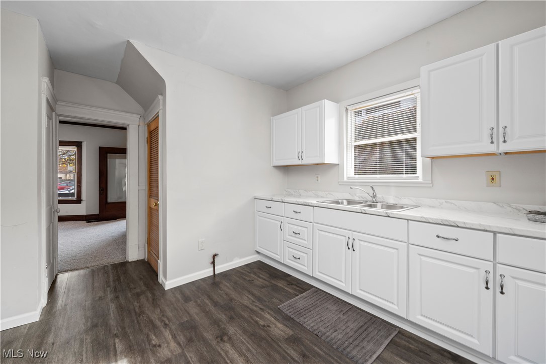 Conger Helper Realty Lorain Heights - Residential