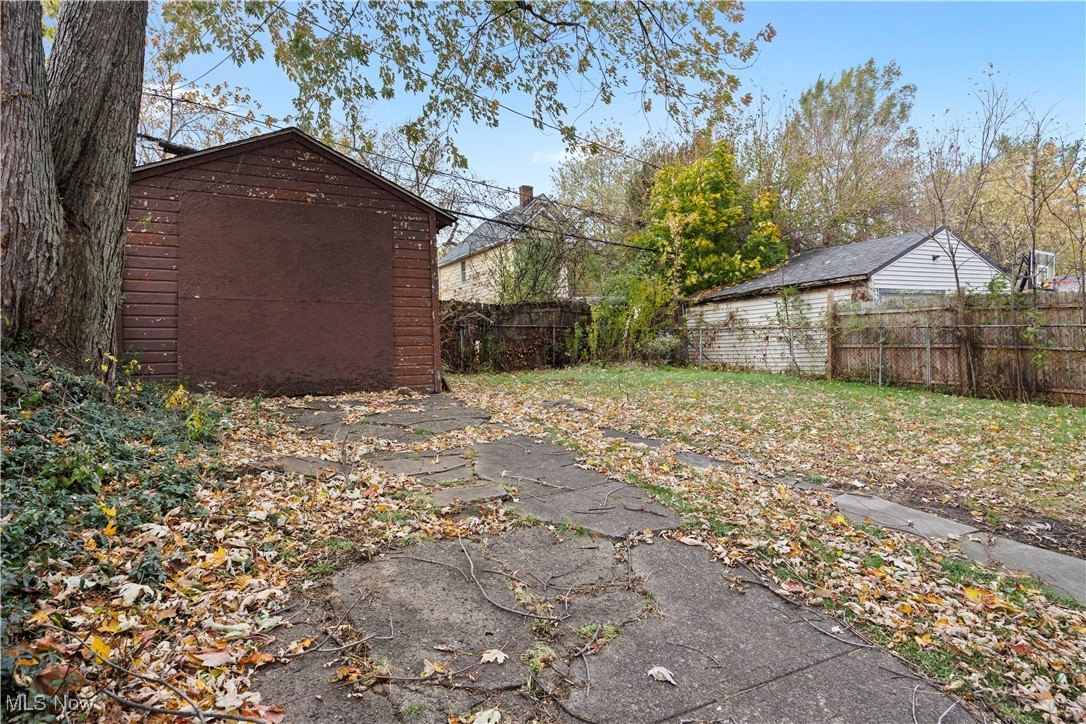 Conger Helper Realty Lorain Heights - Residential