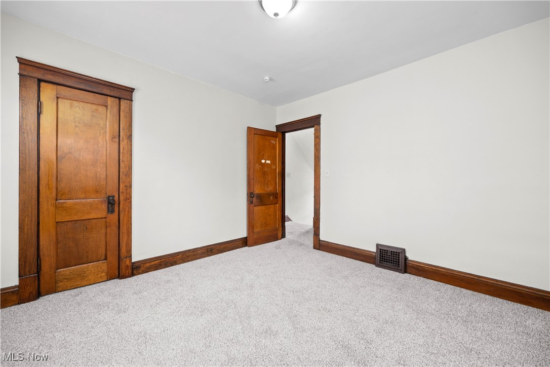 Conger Helper Realty Lorain Heights - Residential