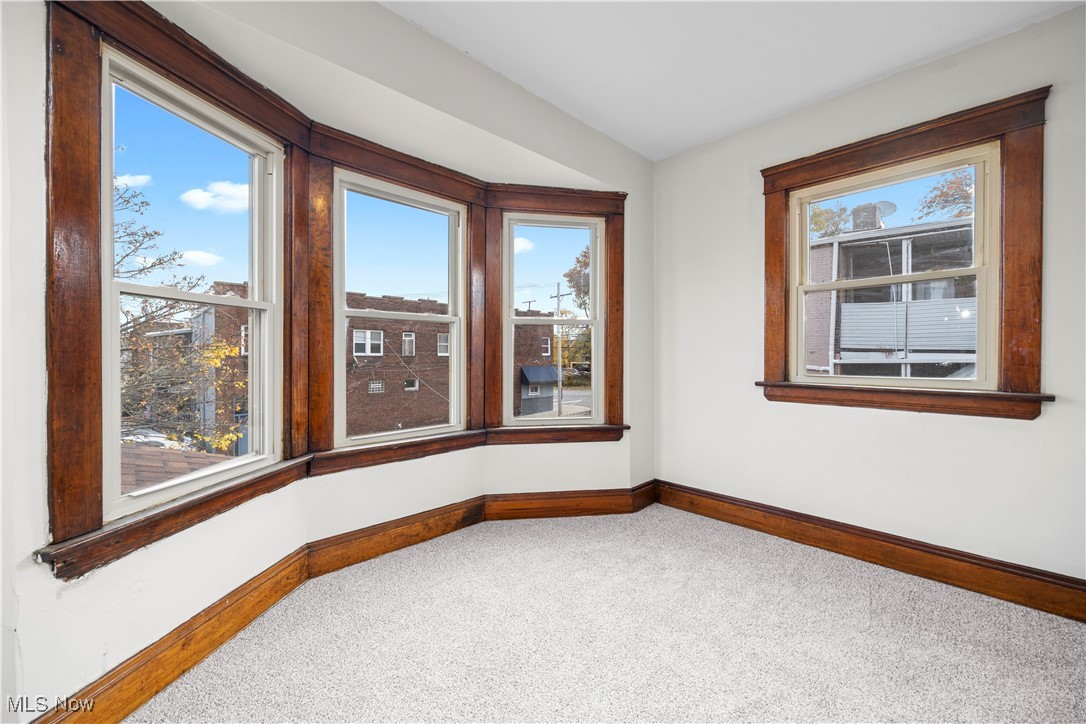 Conger Helper Realty Lorain Heights - Residential