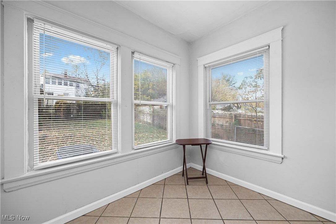 Conger Helper Realty Lorain Heights - Residential