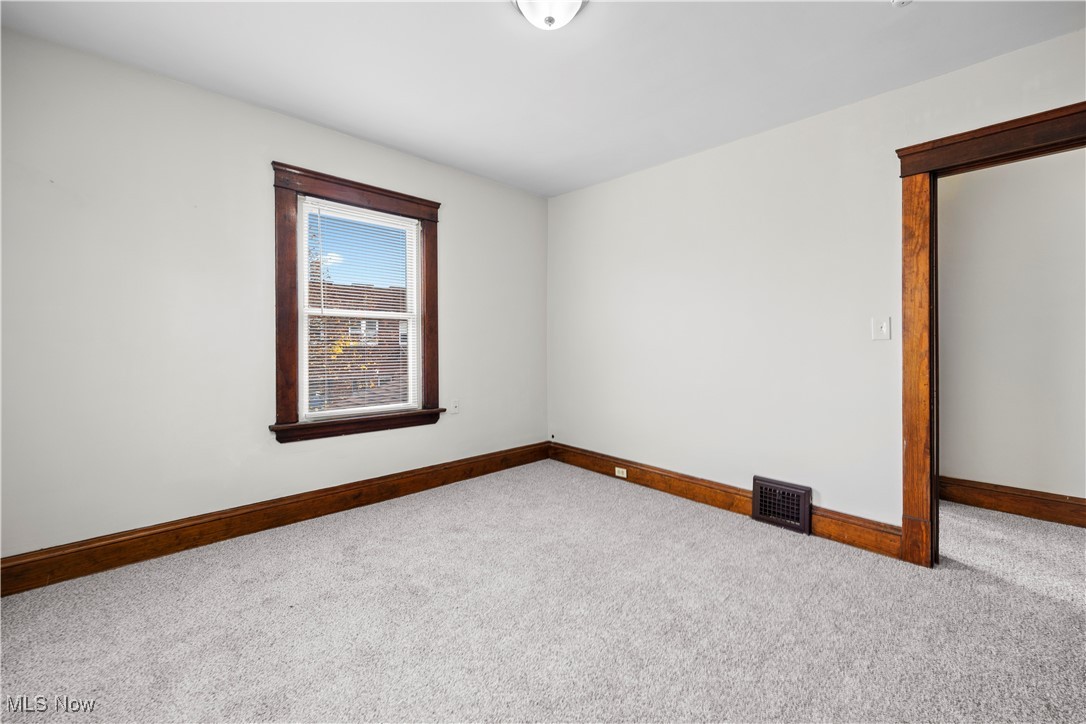 Conger Helper Realty Lorain Heights - Residential