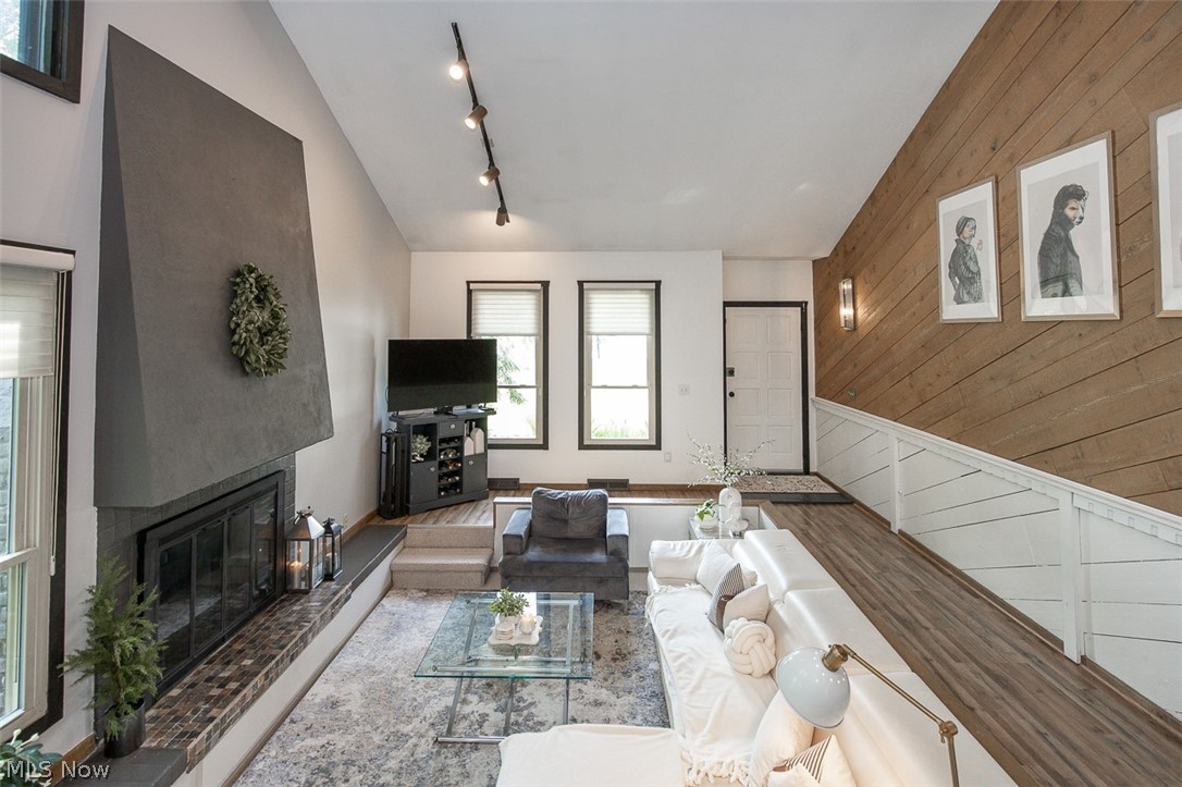 Hunting Meadows - Residential