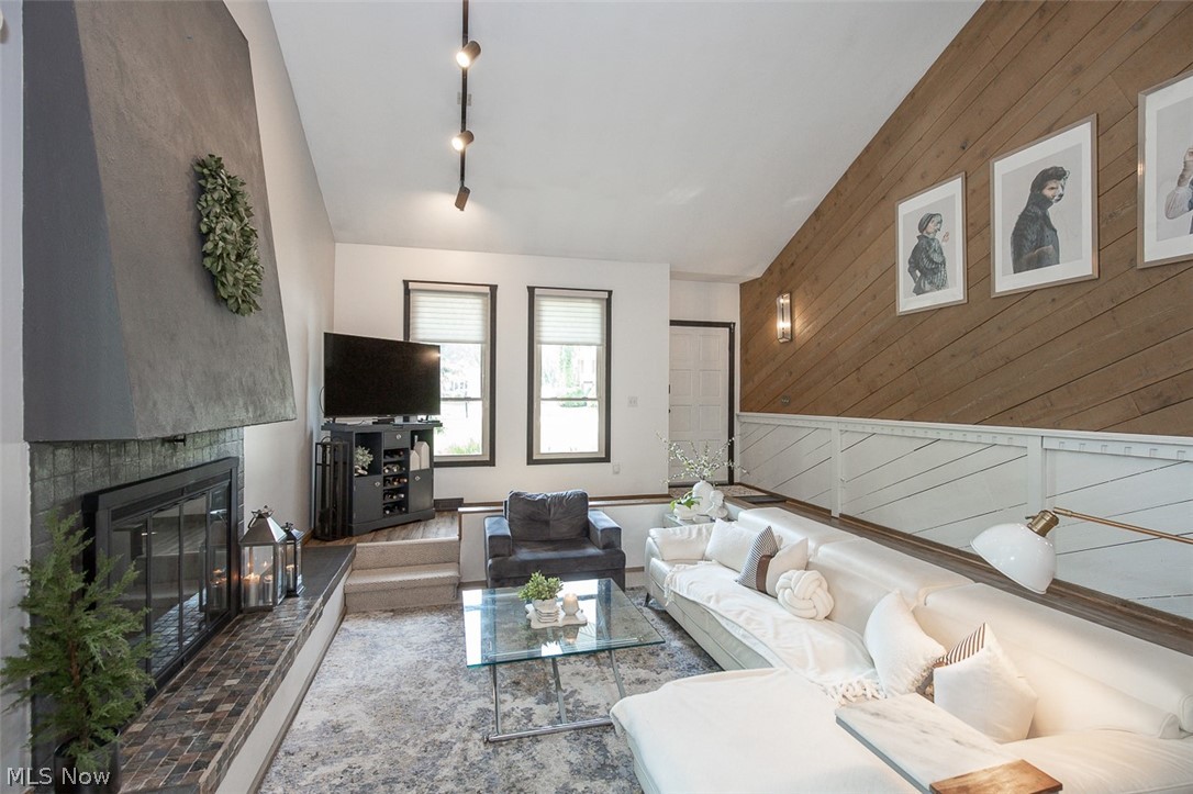 Hunting Meadows - Residential