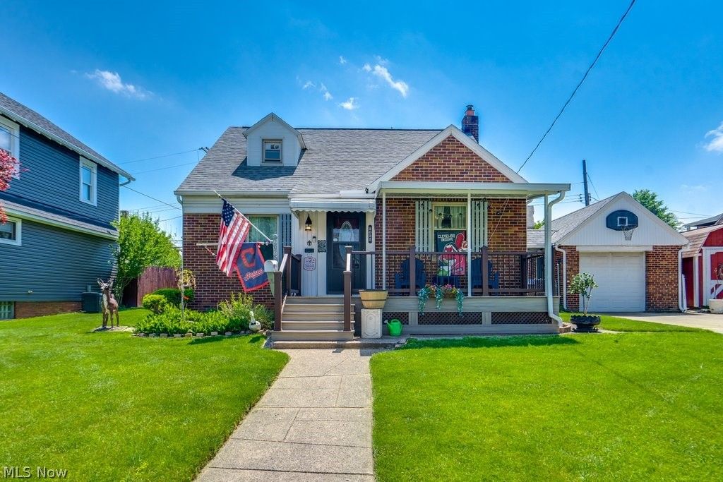 Photo of 2035 Tampa Avenue, Cleveland, OH 44109 (MLS # 5211937)