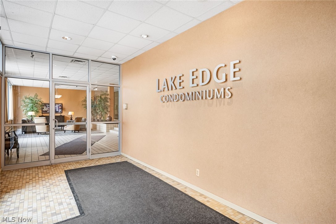 Lake Edge / West Chateau Condo - Residential