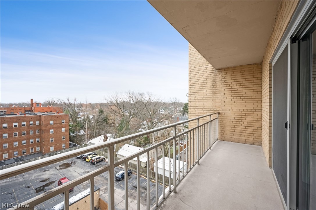 Lake Edge / West Chateau Condo - Residential