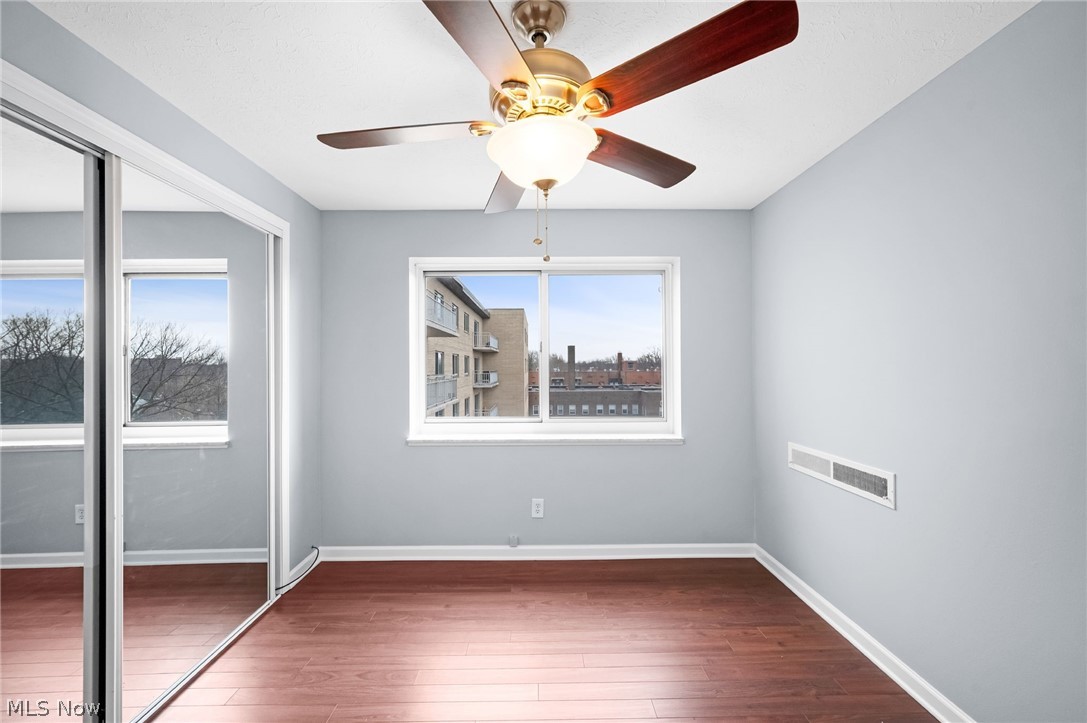 Lake Edge / West Chateau Condo - Residential