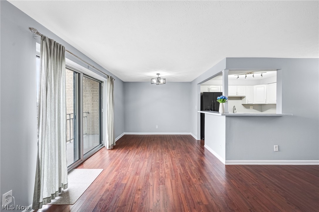 Lake Edge / West Chateau Condo - Residential