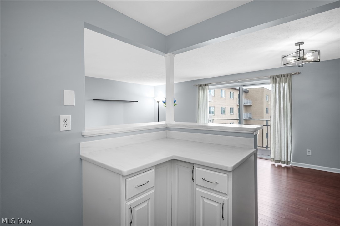 Lake Edge / West Chateau Condo - Residential