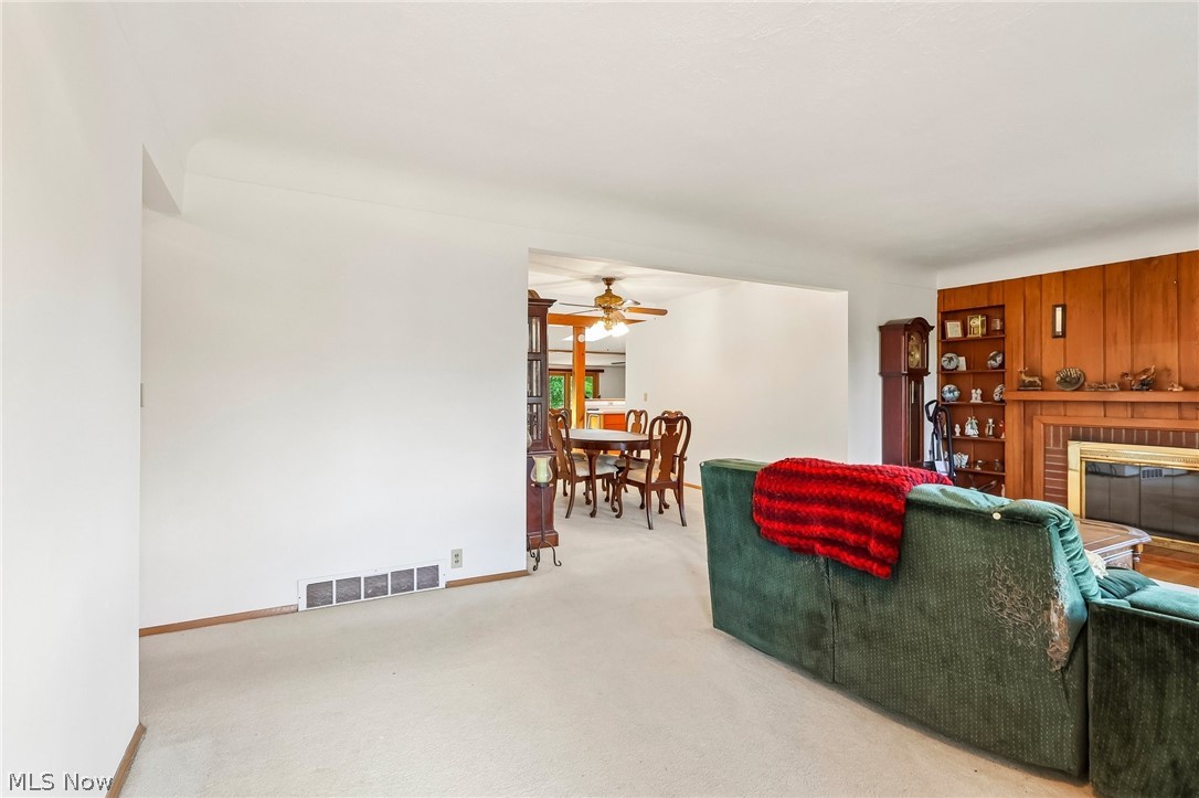 10312 W River