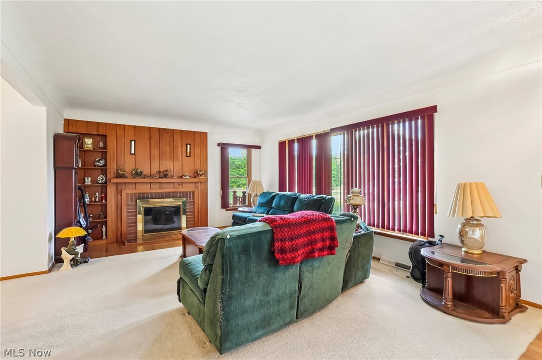 10312 W River