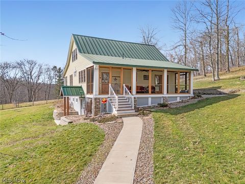 Homes For Sale - 2210 Scroll Road<br/> Carrollton, OH 44615