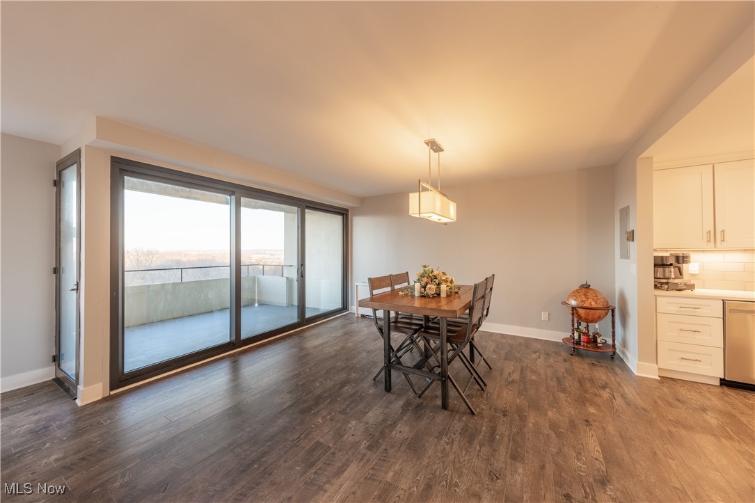 One Bratenahl Place Condo - Residential