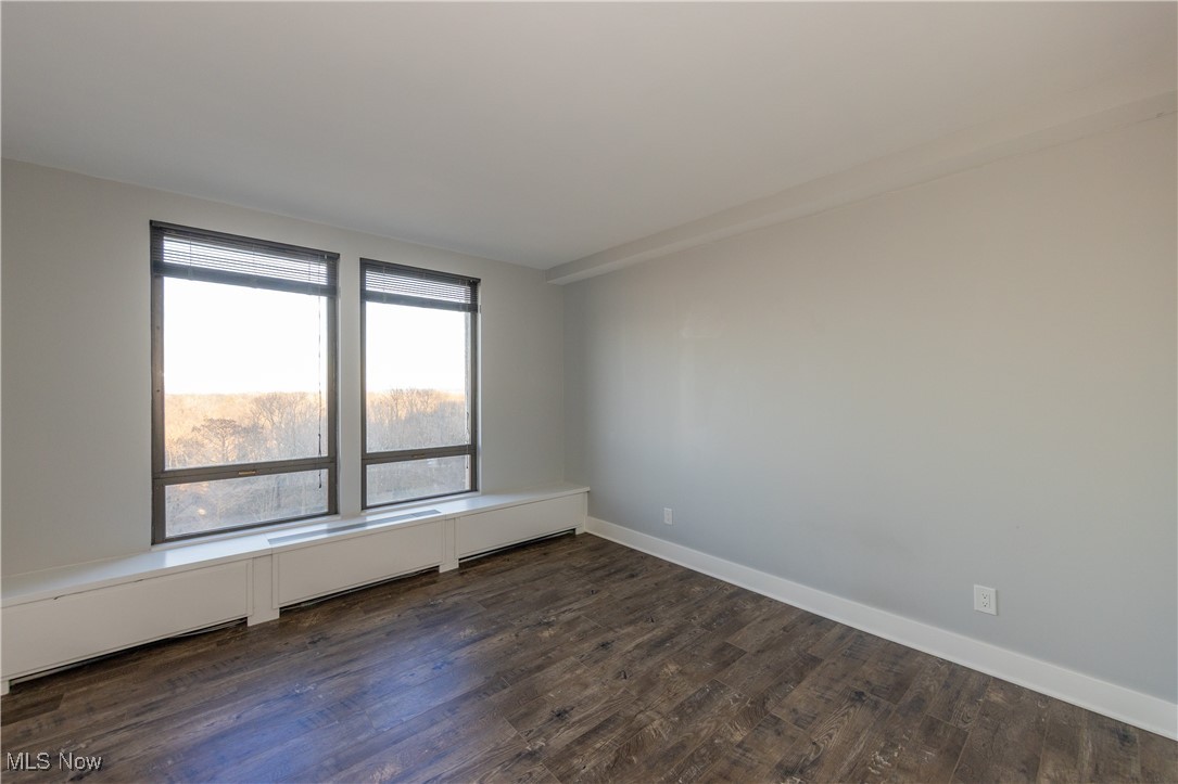 One Bratenahl Place Condo - Residential