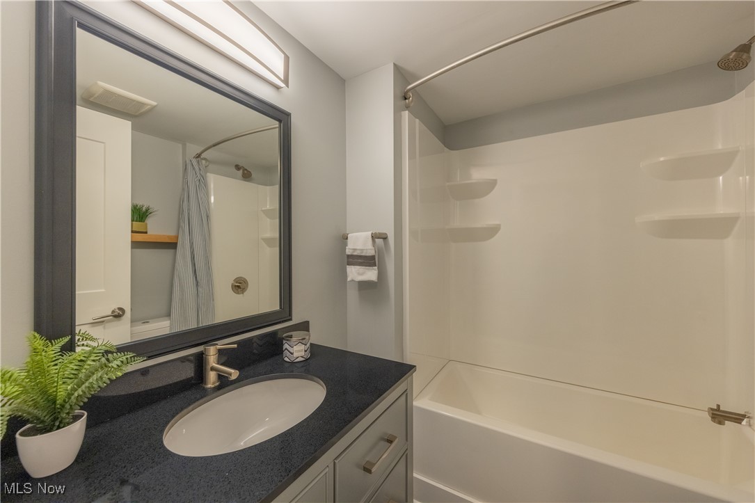 One Bratenahl Place Condo - Residential