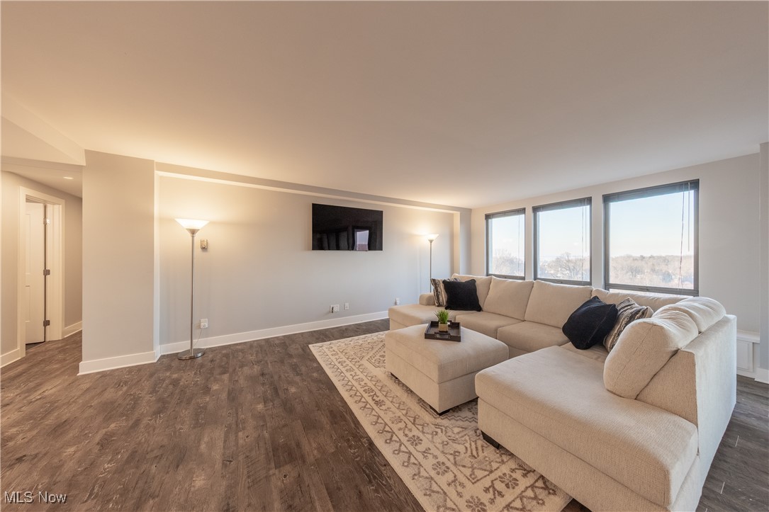 One Bratenahl Place Condo - Residential